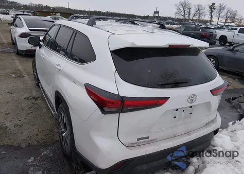 2022 Toyota Highlander Xle z USA, uszkodzony, nr VIN 5TDGZRBH9NS580025